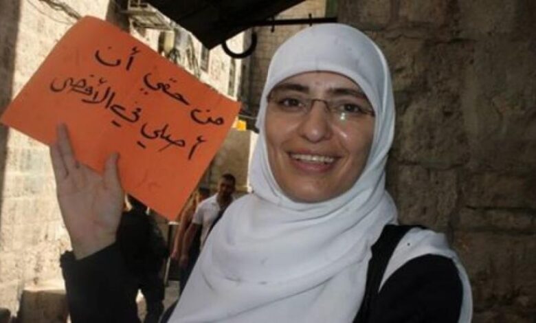 تقرير المرابطة هنادي حلواني.. العيد الـ 15 عيدا بطعم الإبعاد عن الأقصى