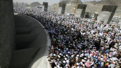 رمي الجمرات بأول أيام التشريق