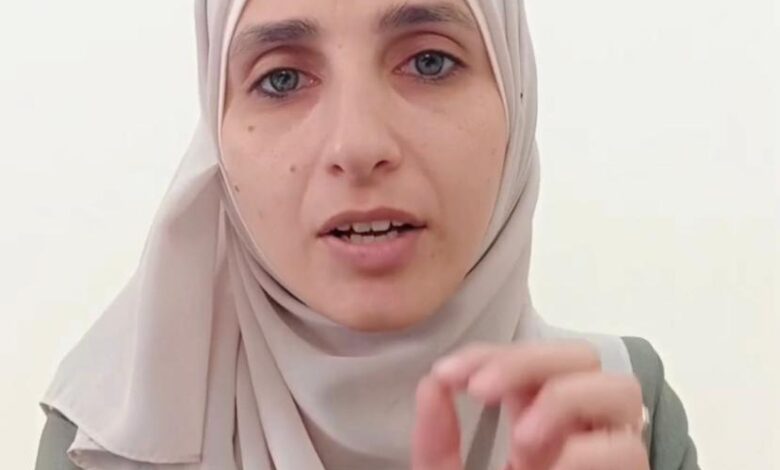 وإنما الفرح الأكبر بانتظارنا هناك. في صحن قبة الصخرة حين سيعلو صوت بلال الأول هاقد عاد الحق يا صلاح الدين. فاتحين مكبرين.